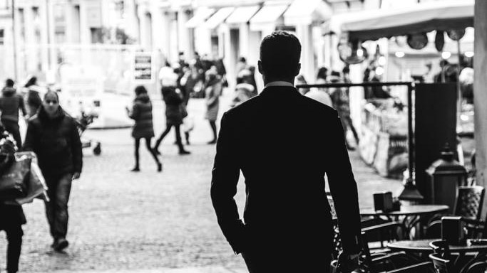 accompagnatore elegante