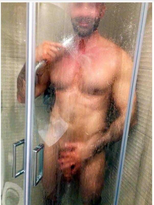 Per l'infinita gioia di una infinità di donne in esclusiva Roy gigolo nudo